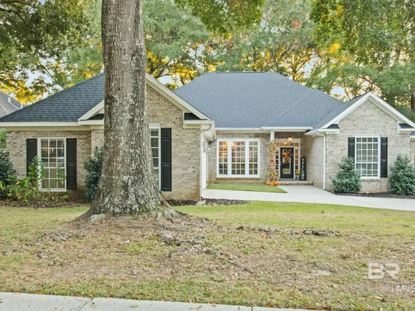 9695 Aspen Cir, Daphne, AL 36527