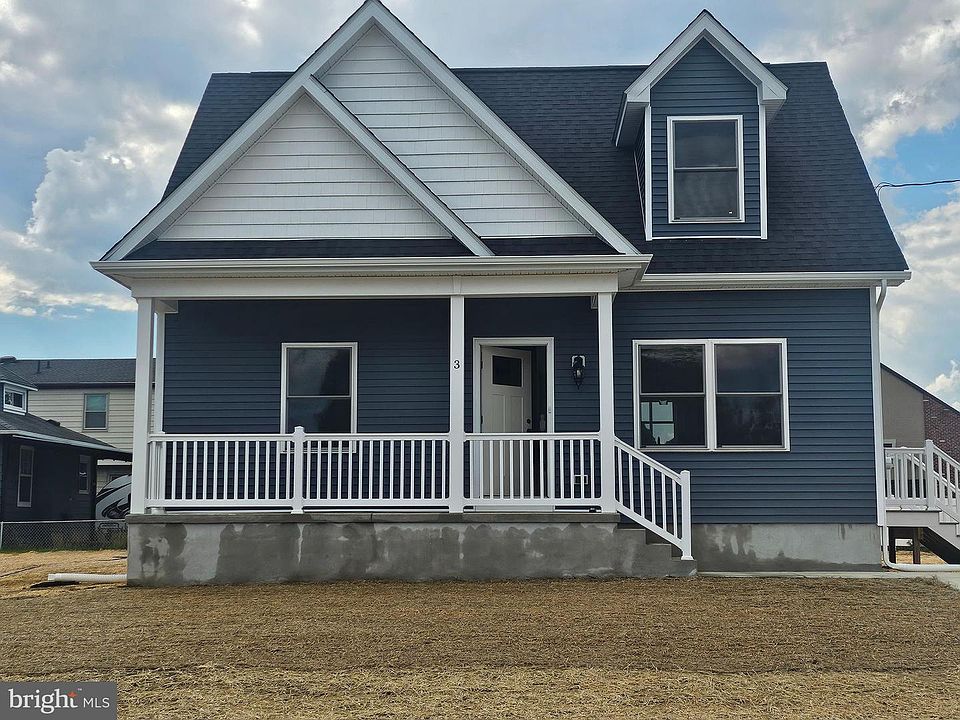 1st image of 3 Myrtle Ave