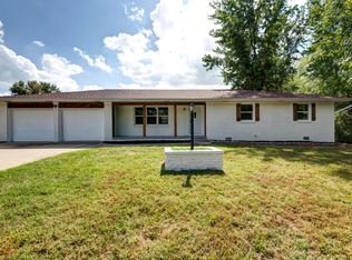 W Weaver Rd, Battlefield, MO 65619