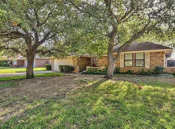 2nd image of 1516 Berkeley Dr