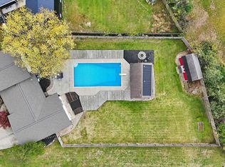 9166 Auburn Rd, Fort Wayne, IN 46825