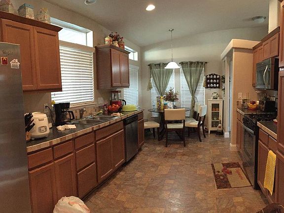 2nd image of 3073 Oakbridge Dr #3073