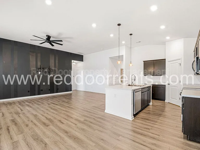 1475 Sabra Way — Photo 7