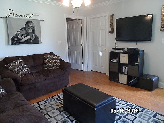 2nd image of 52 E Chalmette Cir