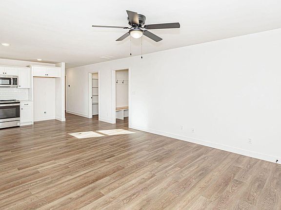 4th image of 2637 Frazier Loop