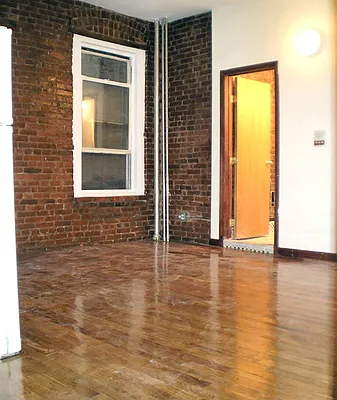 Rented by City Connections Realty | media 78