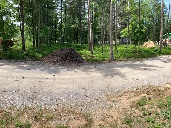 2nd image of 10212 Tyler Dr