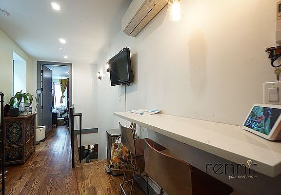 2nd image of 1016 Carroll St APT 1B