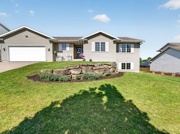 1216 Temple Dr, Mount Horeb, WI 53572