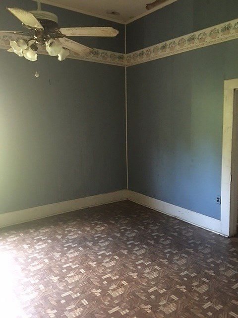 2nd image of 204 Luster St