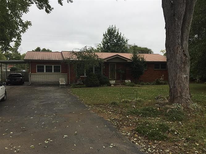 1st image of 304 Carter St