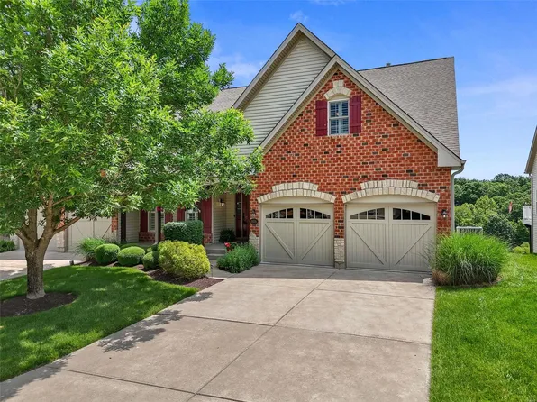 1106 Spruce Forest Dr, Lake Saint Louis, MO 63367
