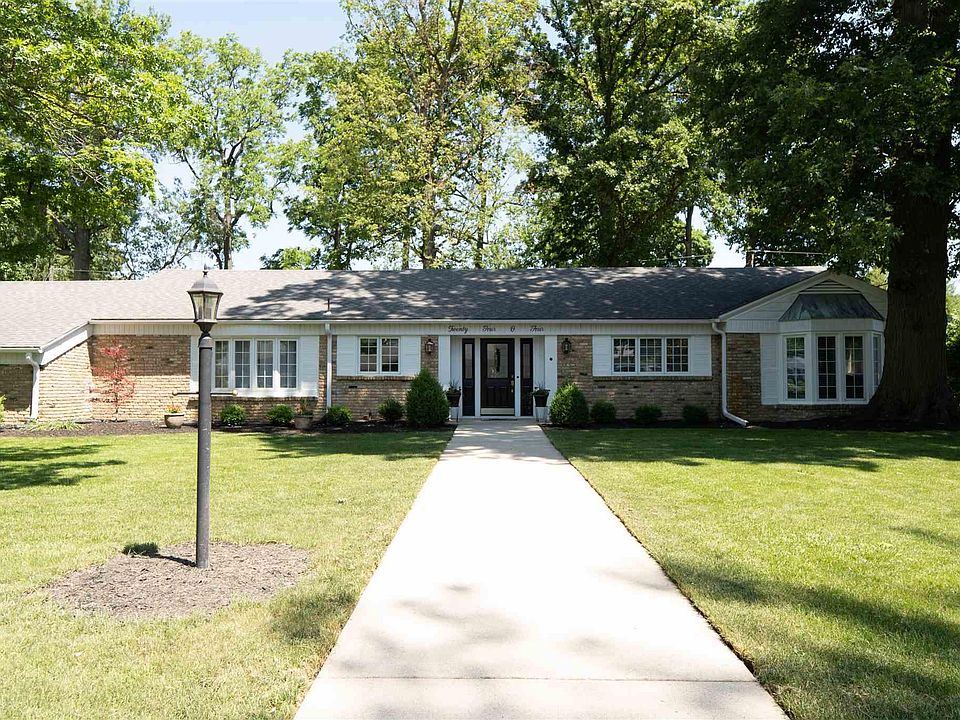 1st image of 2404 W Purdue Ave