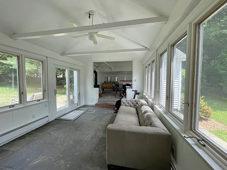 48 Hilton St — Photo 6