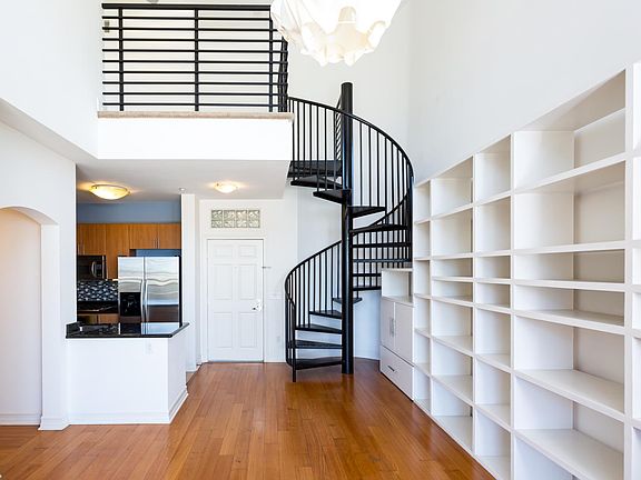 5th image of 525 11th Ave Unit 1511