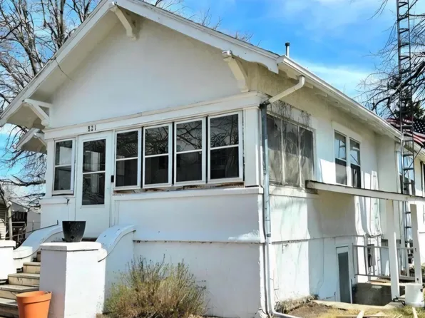 821 S Meyer Ave, North Platte, NE 69101