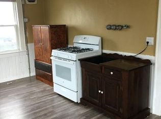 9 Doughty St #A, Raritan, NJ 08869