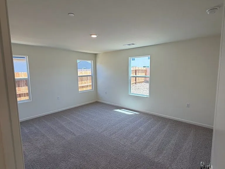 656 Skyler Ln — Photo 19