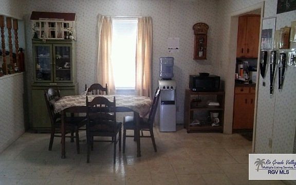 4th image of 515 La Mancha St