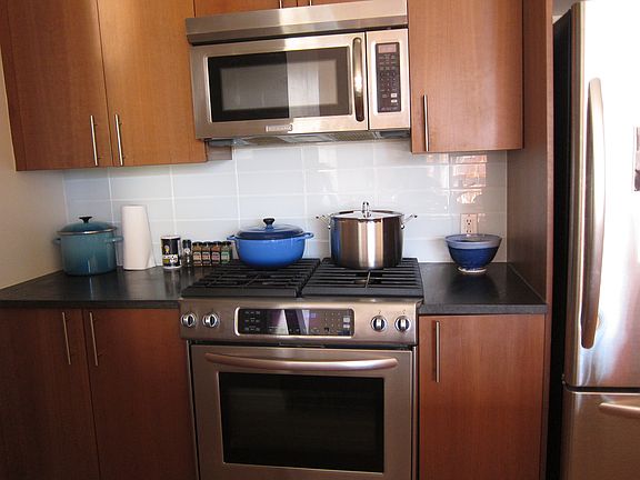 4th image of 3260 Henry Hudson Pkwy APT 5J
