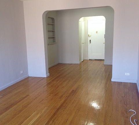 4th image of 3622 Parsons Blvd