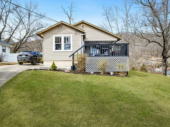 483 N Dogwood Dr, Weber City, VA 24290