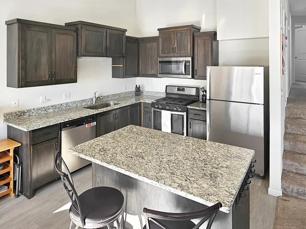 25530 5th St W, Zimmerman, MN 55398