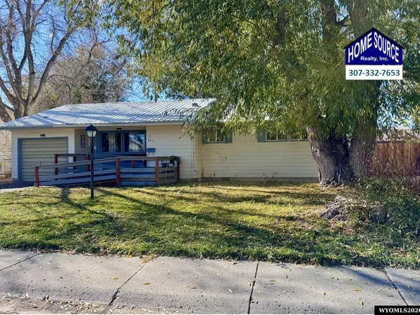 645 N 10th St, Lander, WY 82520