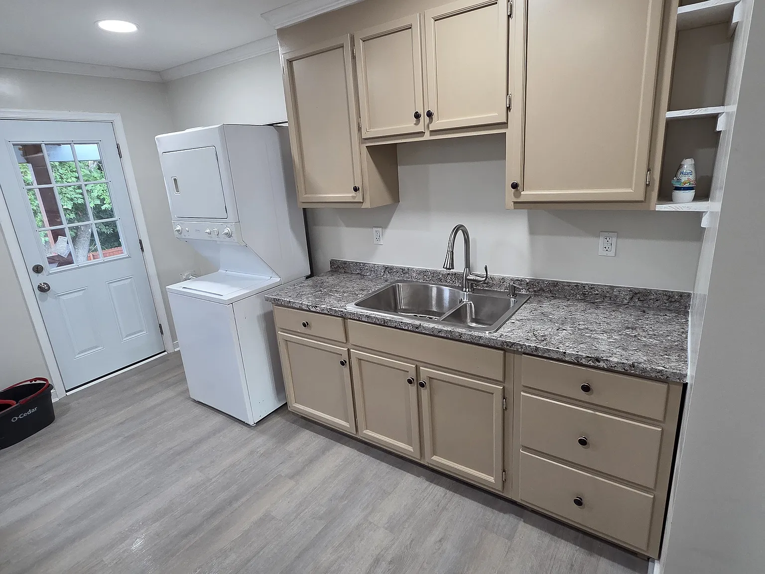 2 bed, 750 sqft, $1,475 — Photo 2