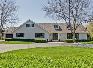 1957 Haven Ln, Libertyville, IL 60048