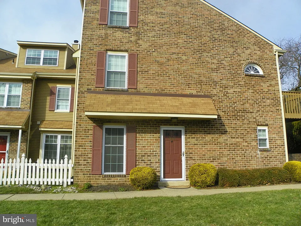 614 Palmer Ln #A