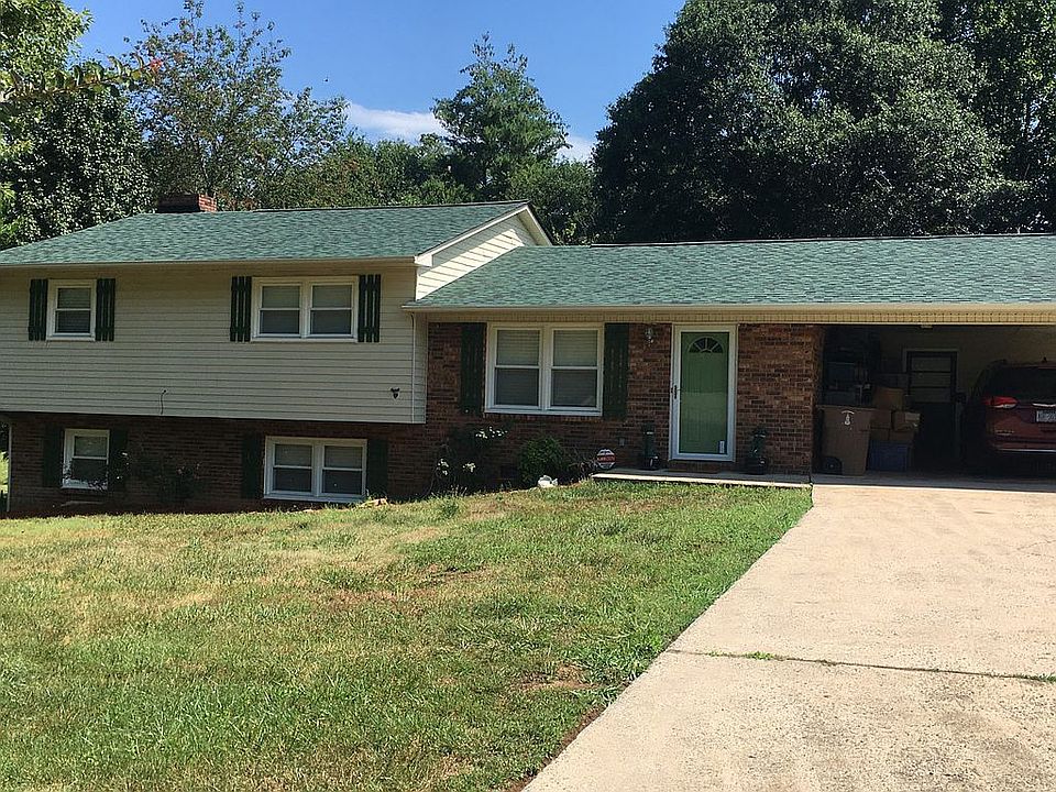 1st image of 820 Surry Dr