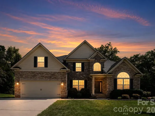 152 Kentmere Ln, Clover, SC 29710