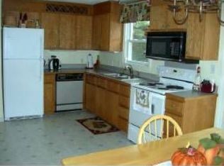 5 Southgate Dr, Bedford, NH 03110