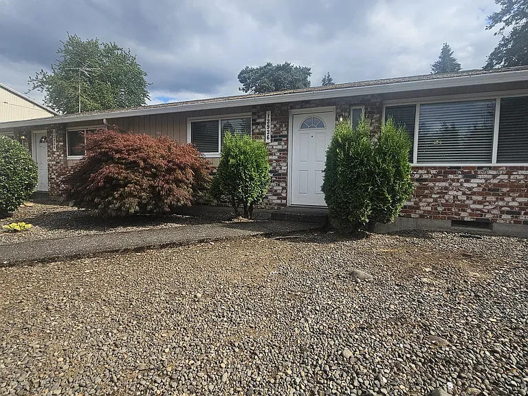 13936 SE Powell Blvd — Photo 1