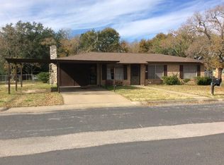 1021 N Williamson St, Giddings, TX 78942