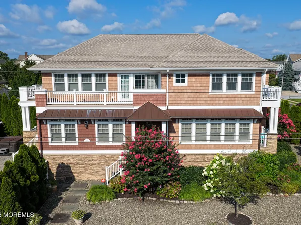 100 Trenton Avenue, Point Pleasant Beach, NJ 08742