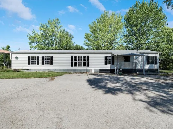 1910 N Vista Dr, Independence, MO 64058