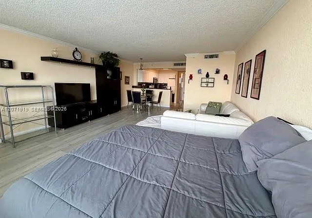 Wave Condo — Photo 3
