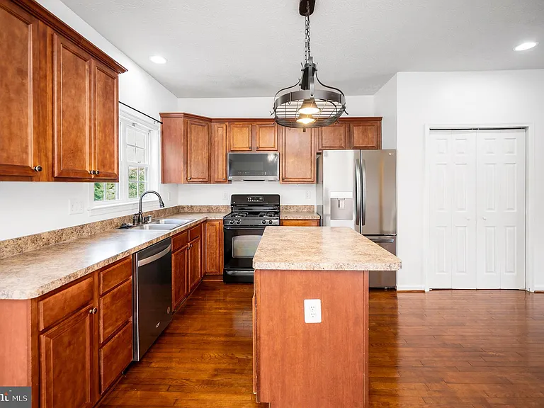 104 Stingray Ct — Photo 9