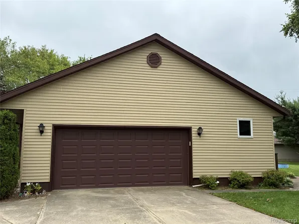 1890 James St, Ubly, MI 48475