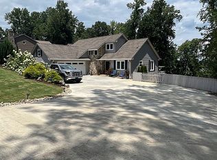 702 Lakewinds Blvd, Inman, SC 29349