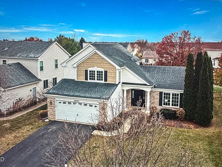 24321 Hemlock Dr — Photo 2