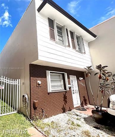 1st image of 1765 W 72nd St #1765