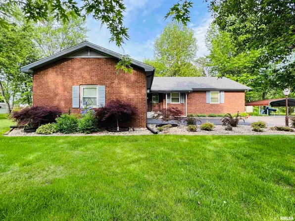 221 Southwest Dr, Harrisburg, IL 62946