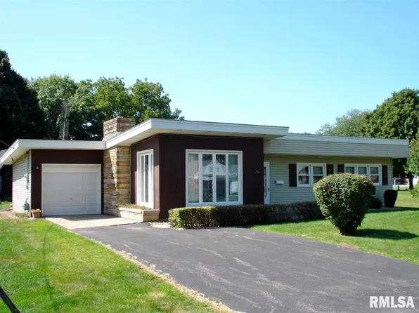 206 S Line St, Knoxville, IL 61448