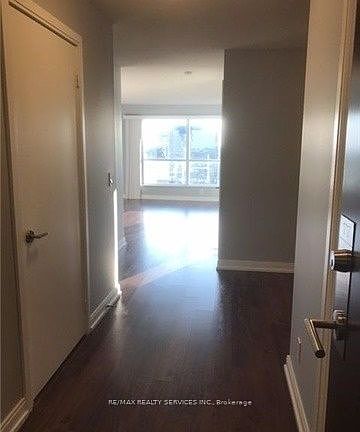 3rd image of 181 Village Green Sq #1717