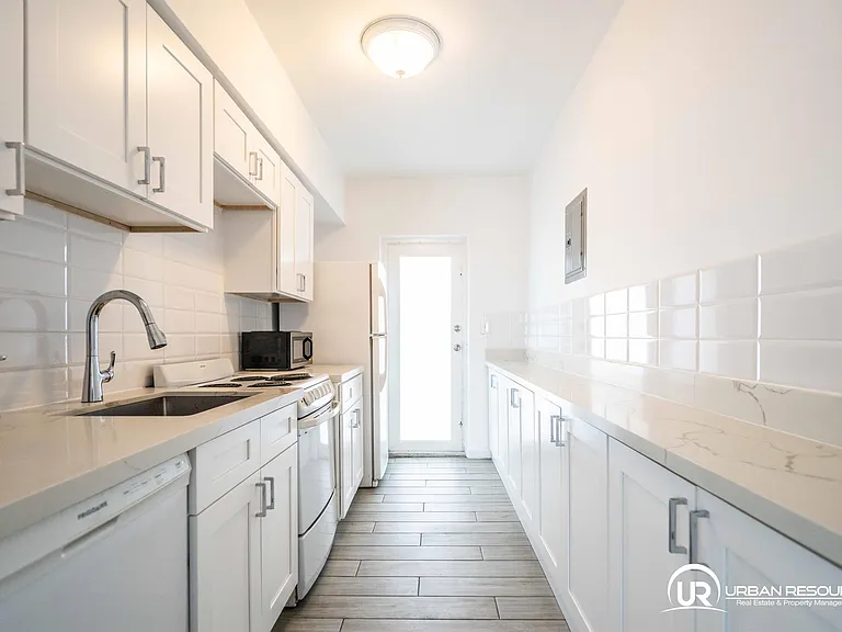 1750 S Treasure Dr #7 — Photo 19