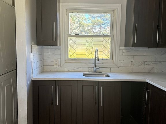 3rd image of 3682 Howard Ave