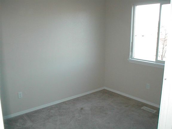 5th image of 68 Pleasant Hill Dr